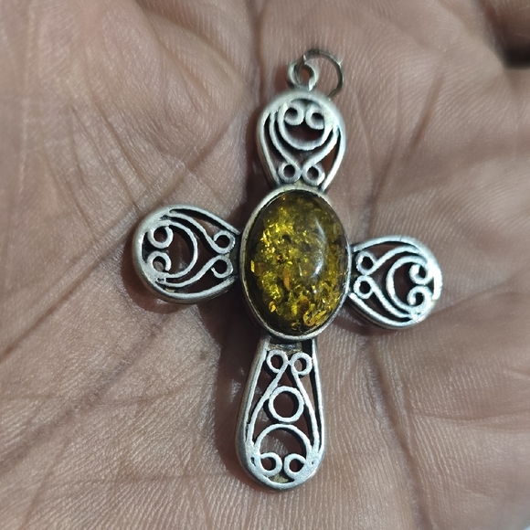 Elegant Silver Cross Pendant with Amber Stone - Picture 1 of 2
